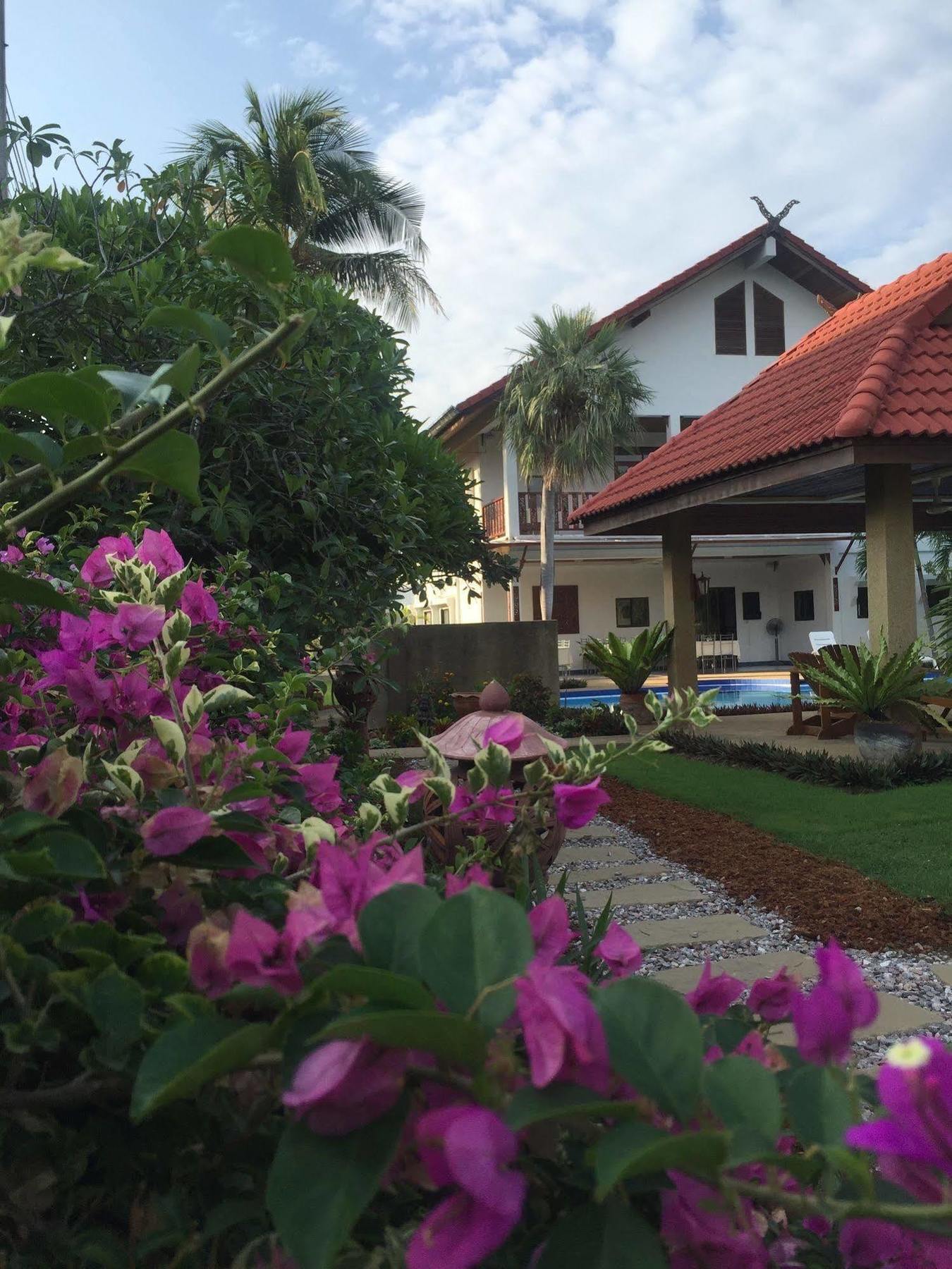 Lyndale Lodge Сам-Рой-Йот Экстерьер фото